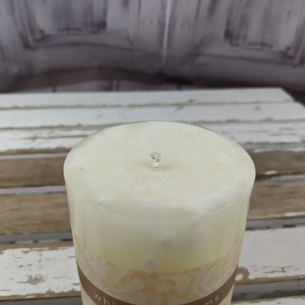 Illuminations scented white